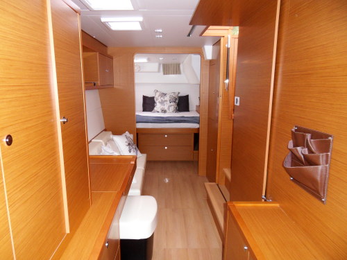 New Sail Catamaran for Sale 2013 Lagoon 450 Layout & Accommodations